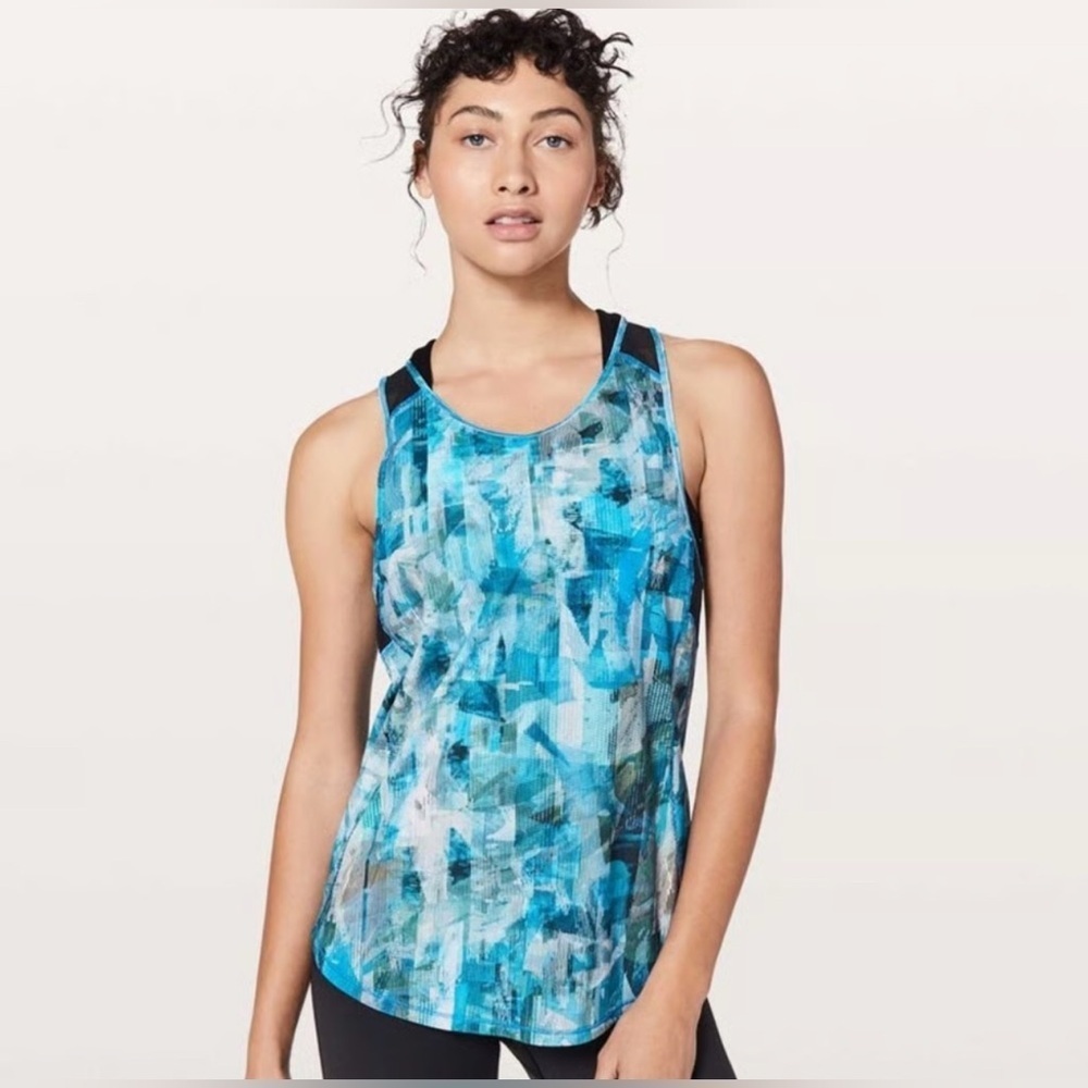Lululemon Sculpt Tank II in Sun Dazed Multi‎ Blue, Size 4